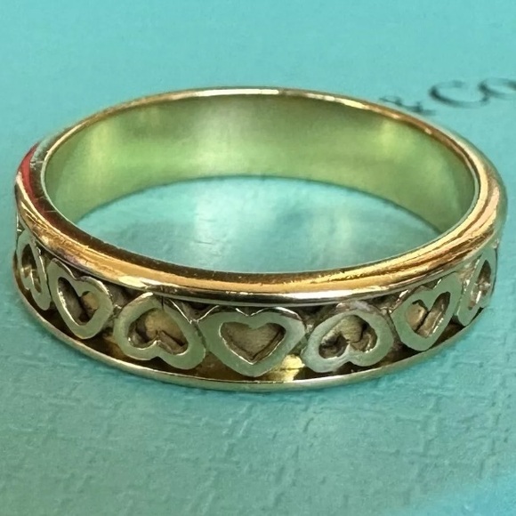 Tiffany & Co. Jewelry - Tiffany & Co. 18k Gold Rotating Spinning Hearts Band Ring Sz 7.5